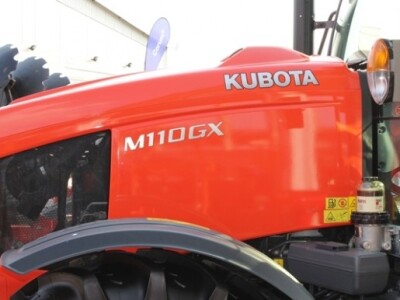 Traktor Kubota M