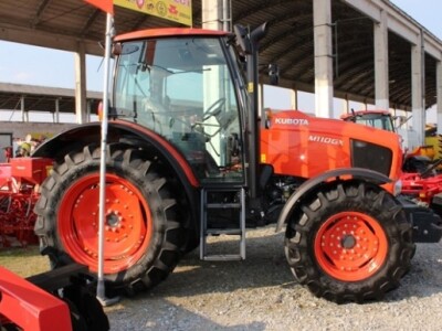 Traktor Kubota M