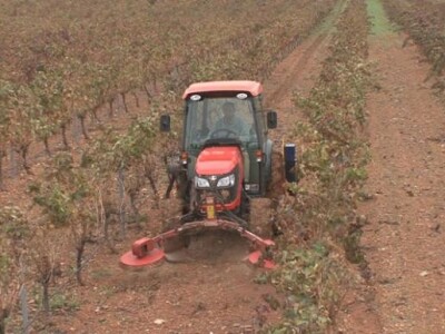 Traktor Kubota M Narrow