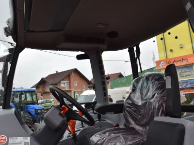 Kubota M5000