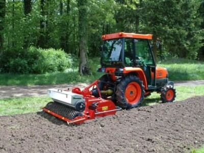 Traktor Kubota STV