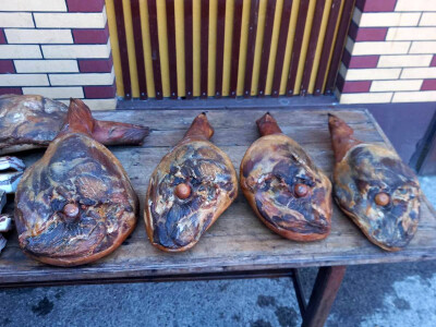 Kuhanje Uskrsne šunke u obitelji Živić iz Sikirevaca