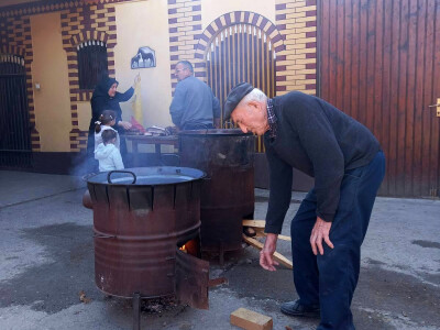 Kuhanje Uskrsne šunke u obitelji Živić iz Sikirevaca