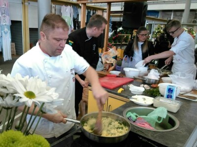 Kuharski show u sklopu programa Gourmet Slavonija, Baranja i Srijem Kuharski show u sklopu programa Gourmet Slavonija, Baranja i Srijem