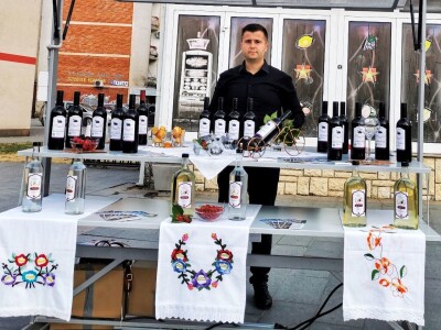 Kupinovača, hit sela i okruženja