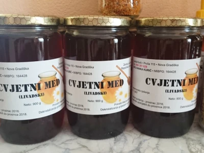 Cvjetni med