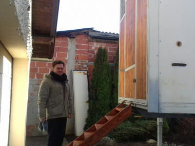 Još malo i kontejner će biti gotov