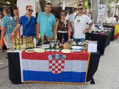 LAG BURA - Međunarodna promocija lokalnih proizvoda u Portugalu LAG BURA - Međunarodna promocija lokalnih proizvoda u Portugalu