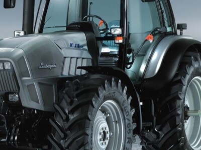 Traktor Lamborghini R7