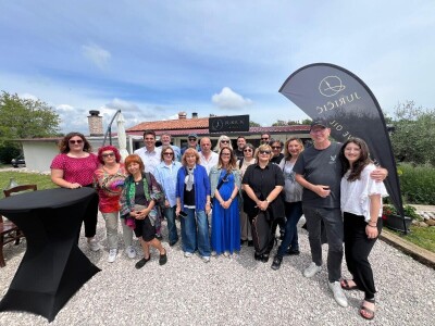 Lari Juričić, najmlađi je vinar Labinštine, ali prestižne nagrade ga ne mimoilaze Lari Juričić, najmlađi je vinar Labinštine, ali prestižne nagrade ga ne mimoilaze