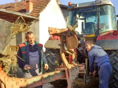Benjamin mnogo pomaže ocu Josipu