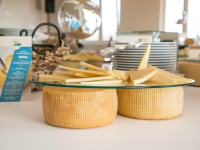 S otvorenja Milk&Cheese Bara S otvorenja Milk&Cheese Bara