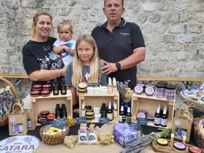 Lavanda pod stonskim zidinama