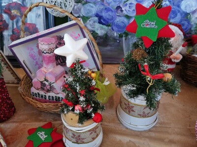 Ljiljine novogodišnje dekoracije od prirodnih i recikliranih materijala