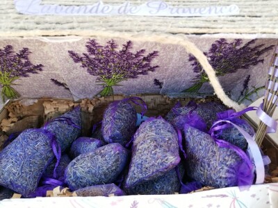 Ljiljine novogodišnje dekoracije od prirodnih i recikliranih materijala