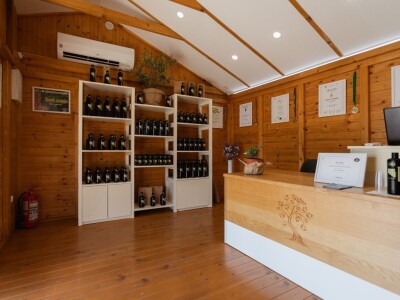 LJUBAV ŽIVI VJEČNO: Potraga za nagrađenim uljem koje je Slavonac u Bolu posvetio pokojnoj ženi