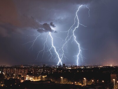 Lovac na oluje Lovac na oluje