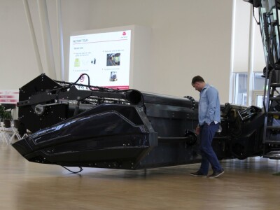 Lovro Špoljarić u tvornici kombajna Massey Ferguson