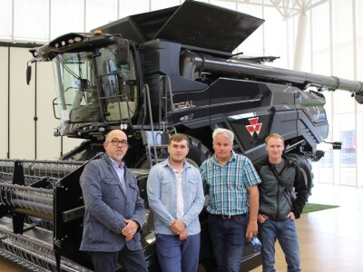 Lovro Špoljarić u tvornici kombajna Massey Ferguson