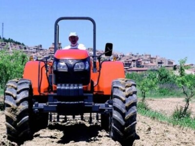 Traktor Kubota M Low Profile