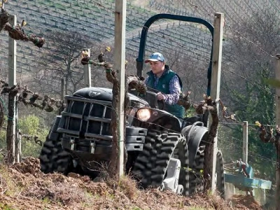 Traktor Antonio Carraro Mach 4