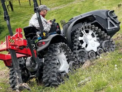 Traktor Antonio Carraro Mach 4