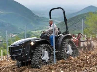 Traktor Antonio Carraro Mach 4