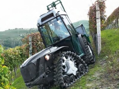 Traktor Antonio Carraro Mach 4