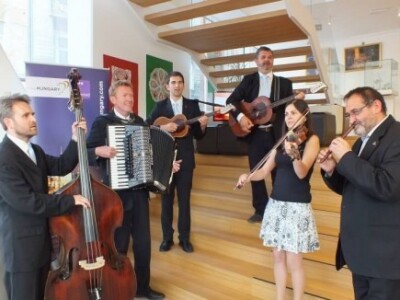 Orkestar Čabar, Baje