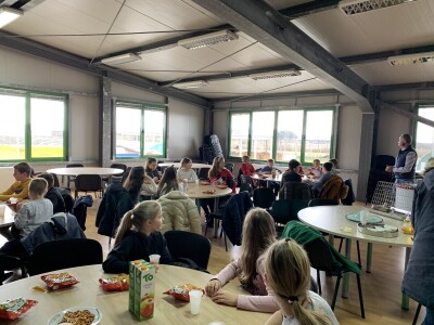 Mala škola pčelarstva