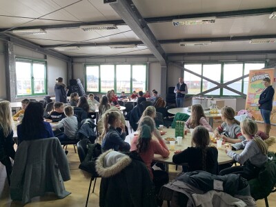 Mala škola pčelarstva