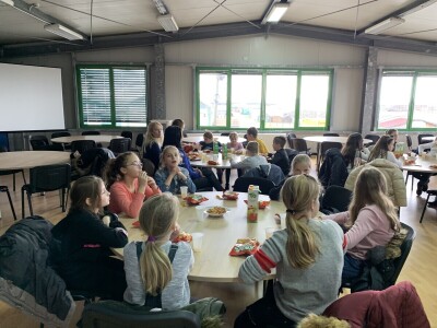 Mala škola pčelarstva