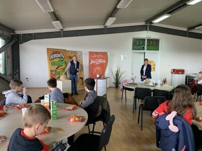 Mala škola pčelarstva