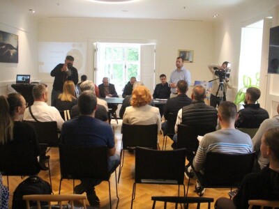 Mangulice - okrugli stol Mangulice - okrugli stol