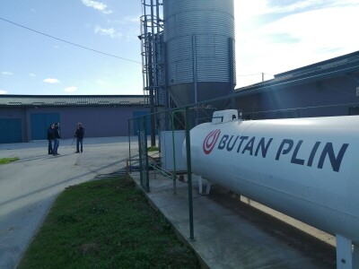 Marijan Škvorc iz Dragoslavec Brega za grijanje farme pilića koristi – ukapljeni naftni plin