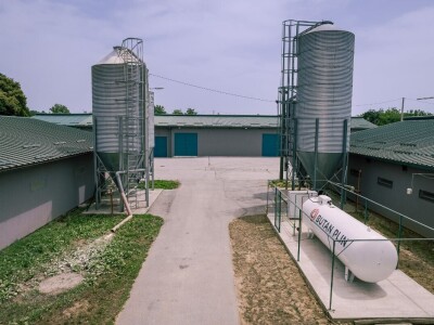 Marijan Škvorc iz Dragoslavec Brega za grijanje farme pilića koristi – ukapljeni naftni plin