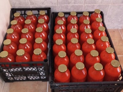 Marko i Dragana Janković: Osim domaćih sokova i džemova, vršimo i usluge cijeđenja voća, te održavanja voćnjaka