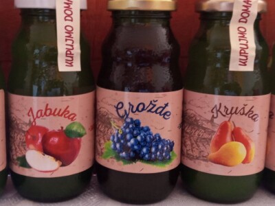 Marko i Dragana Janković: Osim domaćih sokova i džemova, vršimo i usluge cijeđenja voća, te održavanja voćnjaka