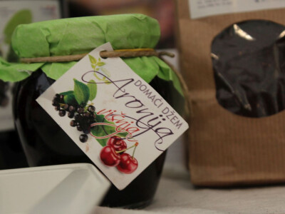 Džem od aronije s višnjom