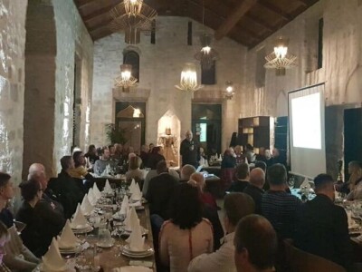 MAŠKOVIĆA HAN - Dunja i Ante Gotovina preuzeli zlatna  odličja za svoje maslinovo ulje MAŠKOVIĆA HAN - Dunja i Ante Gotovina preuzeli zlatna  odličja za svoje maslinovo ulje