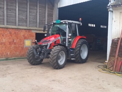 Massey Ferguson 5S.115