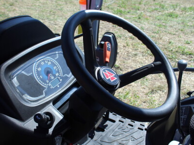 Massey Ferguson serija MF 1M