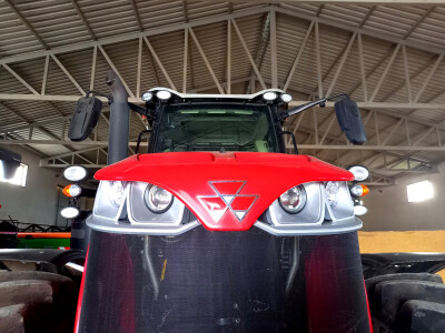 Massey Ferguson traktor i kombajn / Mošorin