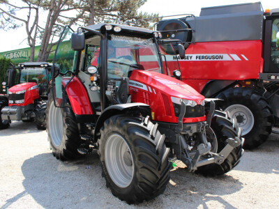 Massey Ferguson 5713SL