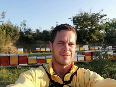 OPG PETAR MATAK - Pripravci od pčelinjeg otrova pomoći će ženama da ostanu vječno mlade?!