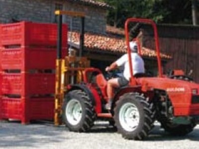Traktor Goldoni Maxter