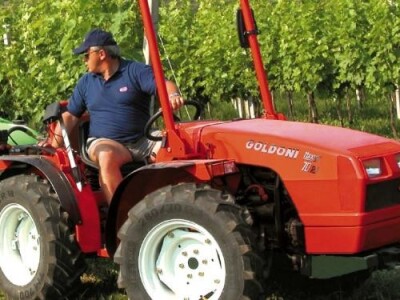 Traktor Goldoni Maxter