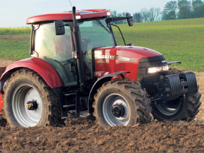 Traktor Case Maxxum