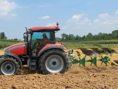 Traktor McCormick MC