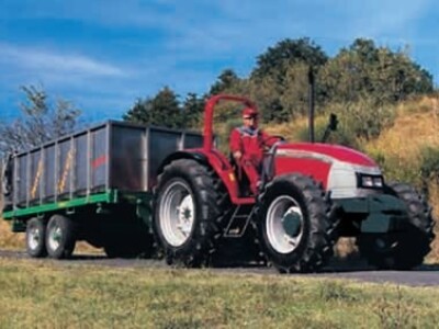 Traktor McCormick C-Max